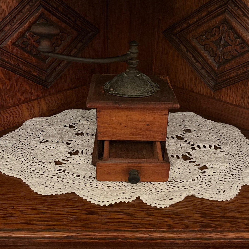 Vintage coffee grinder - Picture 2 of 10